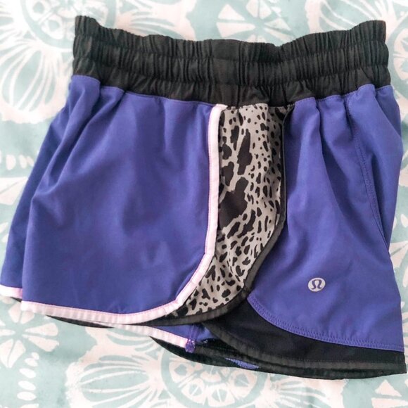 Lululemon Women's Shorts, Rare Pattern - Picture 2 of 4